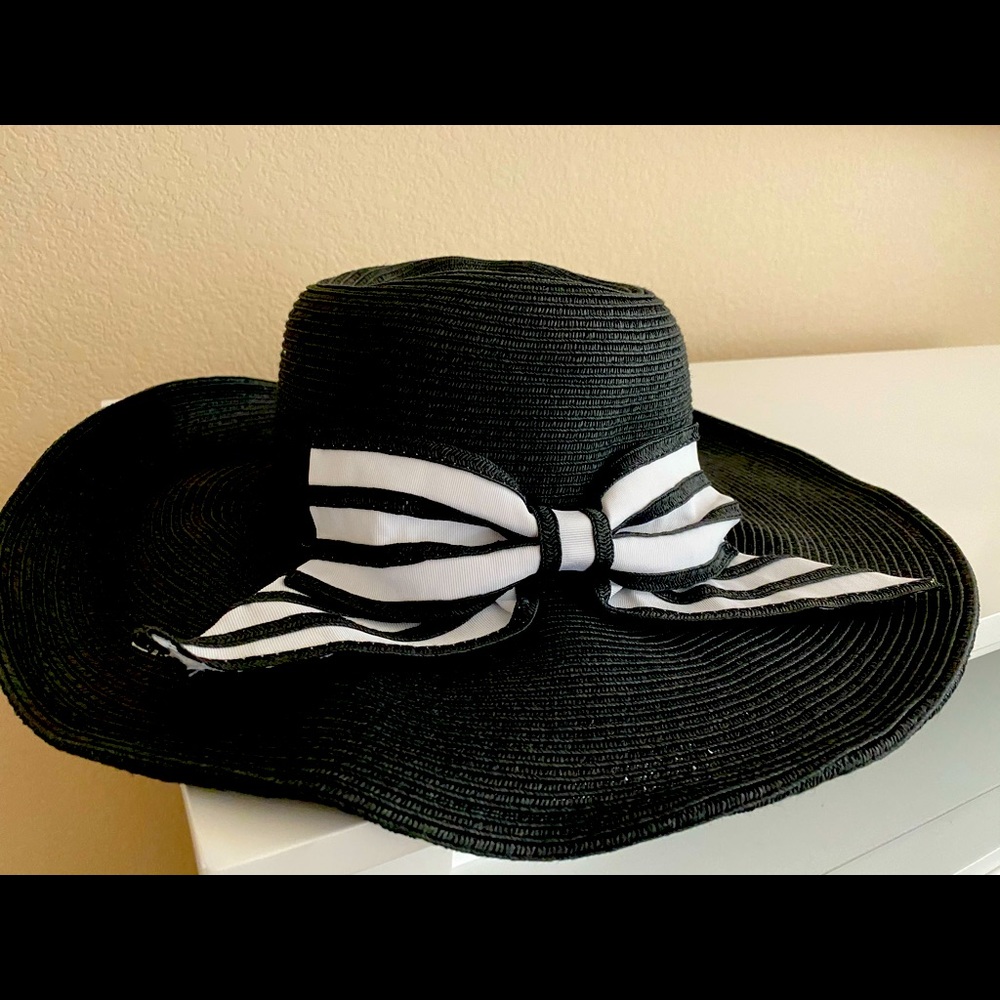 Floppy black hat with b&w strip bow
